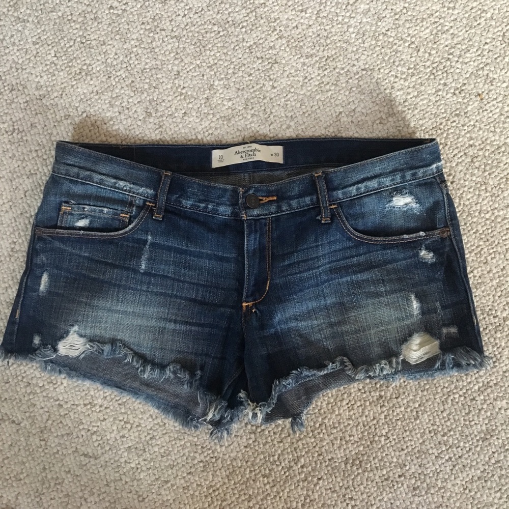 Size 10 distressed Abercrombie Jean Shorts!